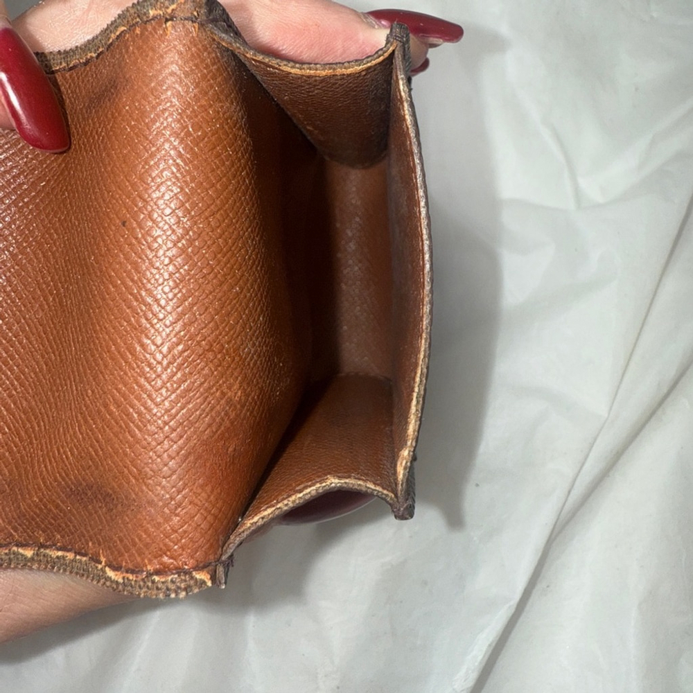 Louis Vuitton Monogram Case - Picture 6 of 12